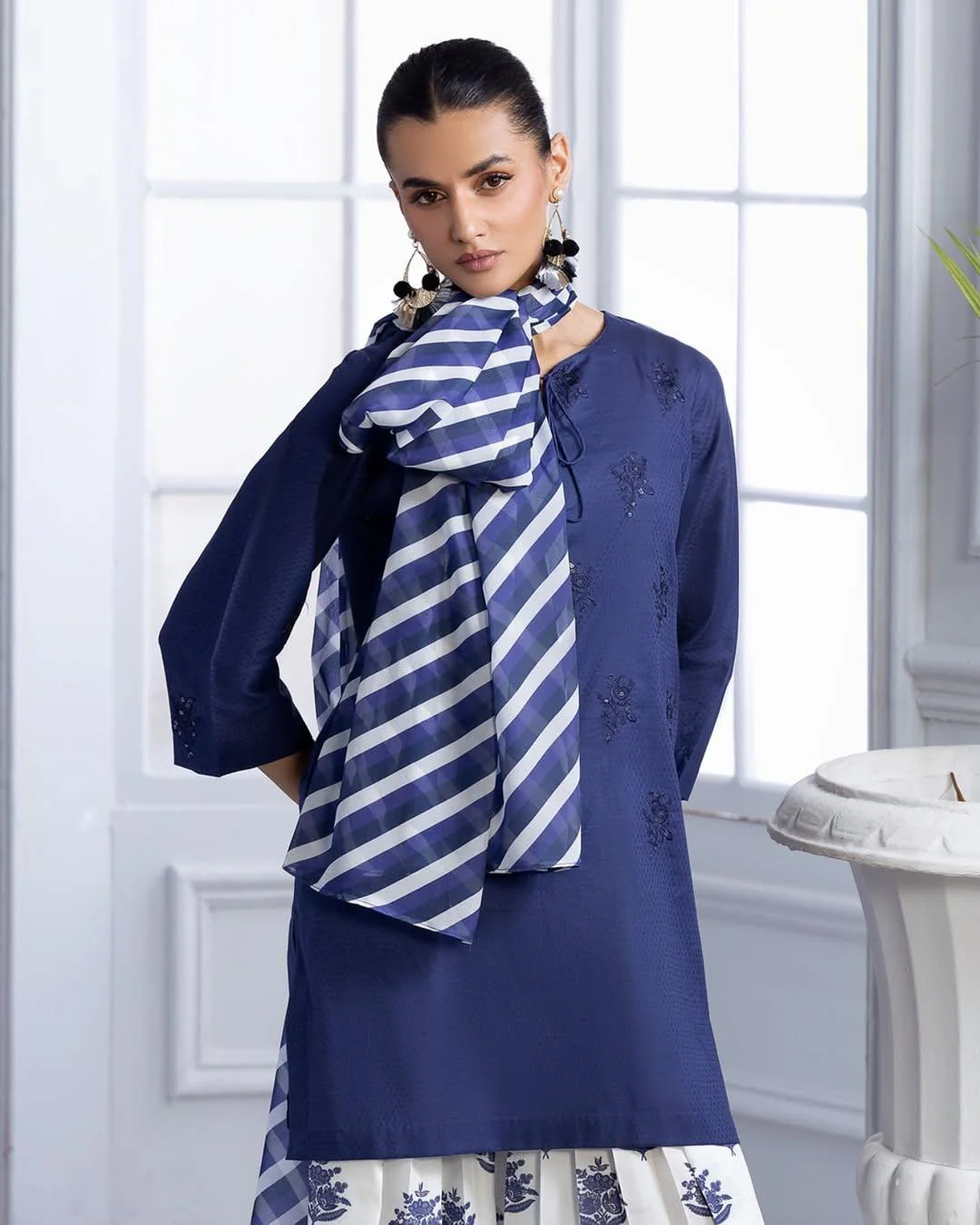 Blue Bloom Emb 3pc - Image 9