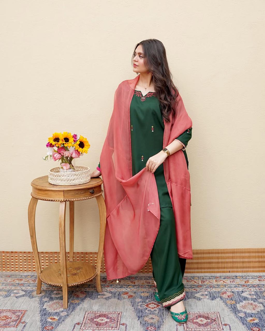 Hasena Emb Farshi Shalwar Set - Image 3