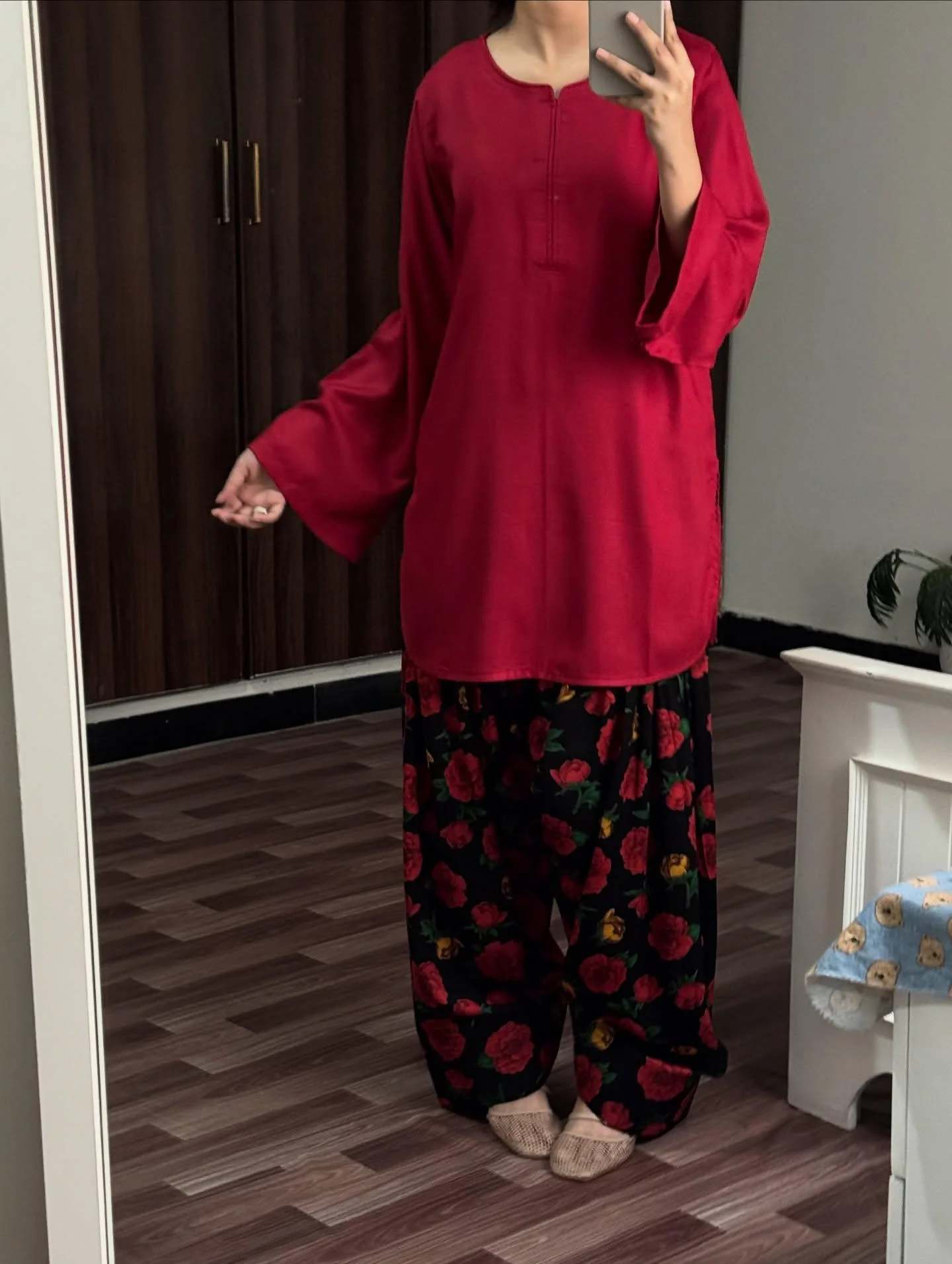 Zareen Digital Farshi Shalwar Set - Image 3