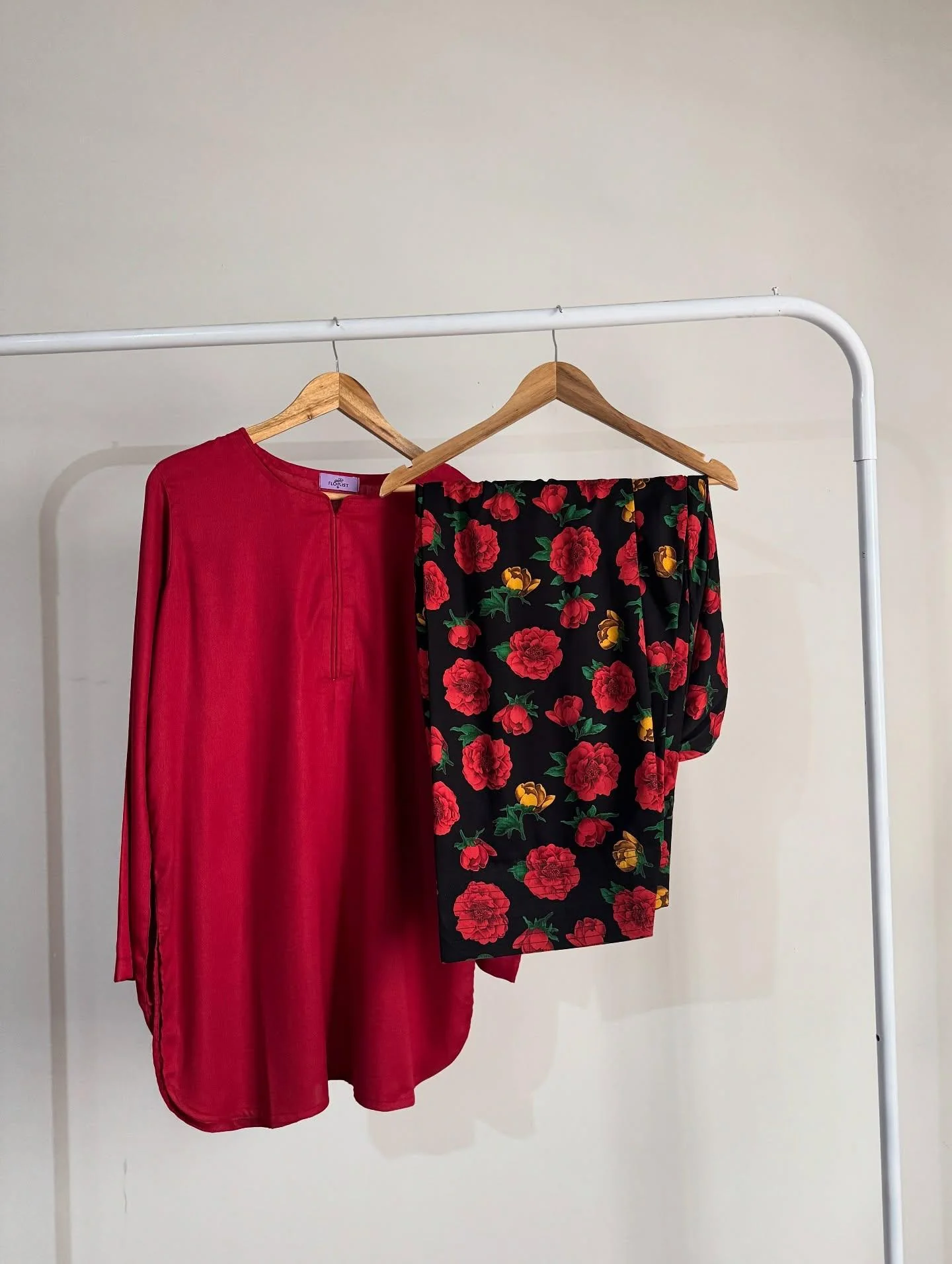 Zareen Digital Farshi Shalwar Set - Image 4